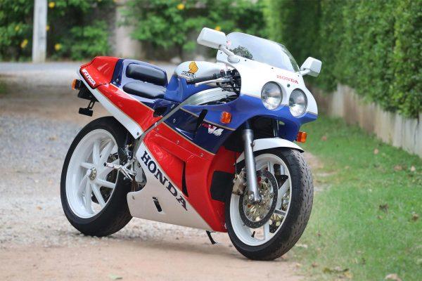 TYGA Verkleidungsset 2 lackiert, GFK, RC36-2 RC30 Style, Euro/US Street – Bild 2